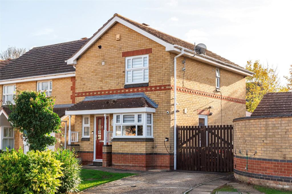 Main image of property: Leary Crescent, Newport Pagnell, Buckinghamshire, MK16
