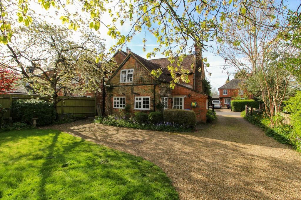 3 bedroom character property for sale in The Street Crookham Village