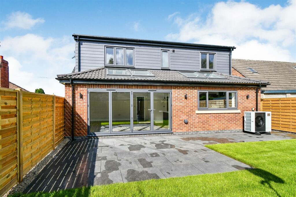 4 bedroom house for sale in Murton Garth, Murton, YO19