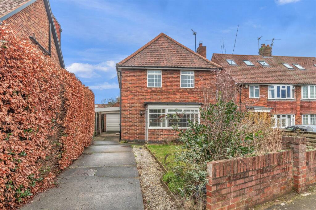 3 bedroom house for sale in Middlethorpe Grove, Tadcaster Road, YO24