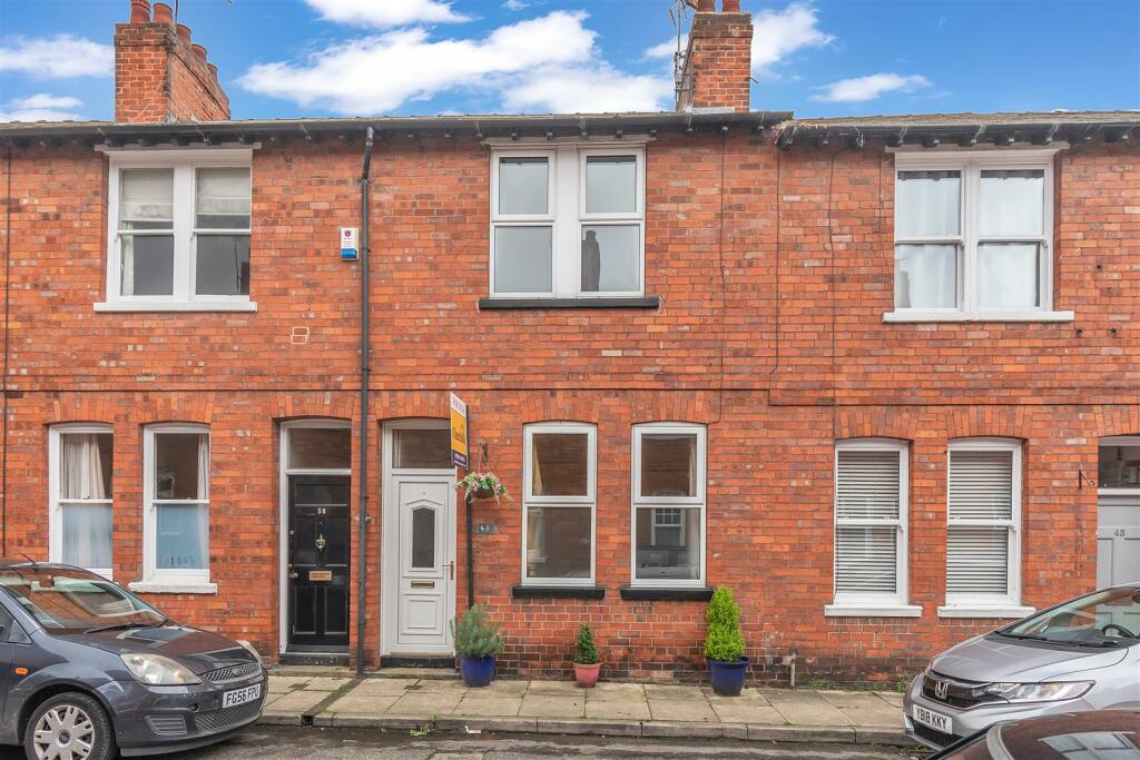3 bedroom terraced house for sale in Hartoft Street, Fulford Road, YO10