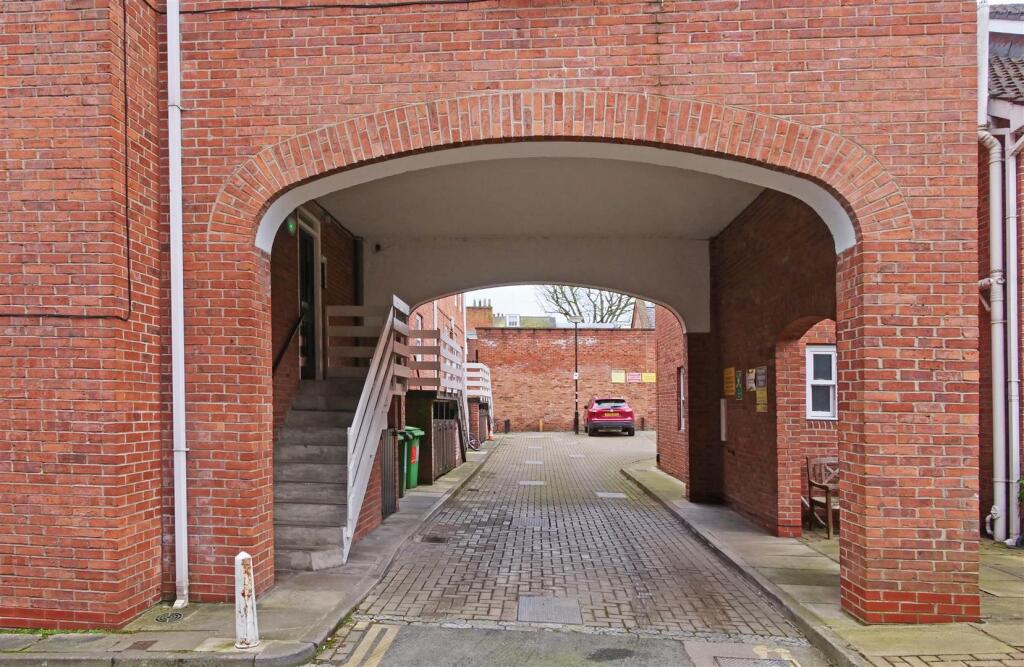 Main image of property: Queens Staith Mews, Skeldergate