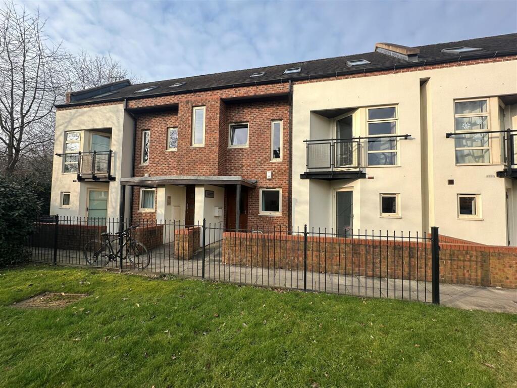 Main image of property: Fountayne House, Lawrence Square