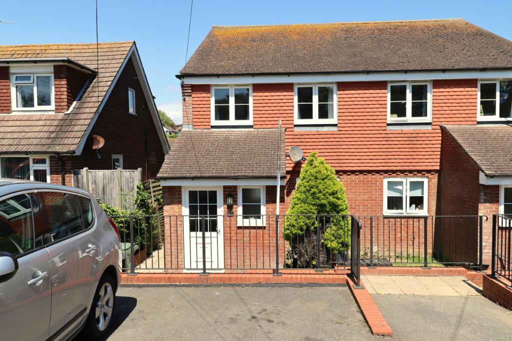 4 bedroom semidetached house for sale in Seabourne Road, Bexhillon