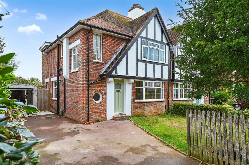 Main image of property: Glenleigh Avenue, Bexhill-On-Sea