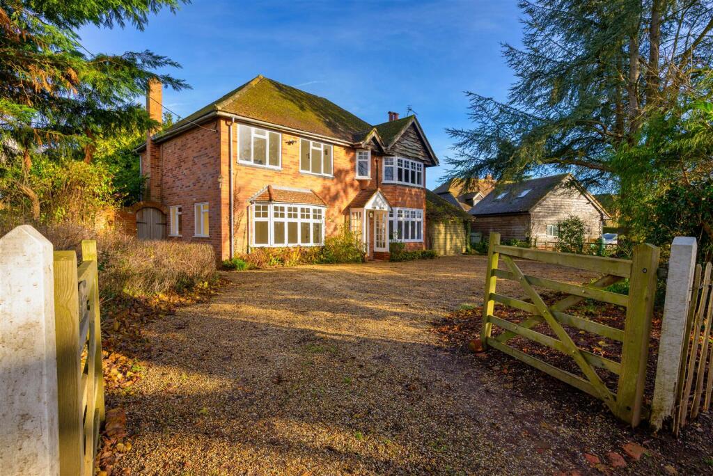 Main image of property: Chiltern Road, Peppard Common, Henley-on-thames