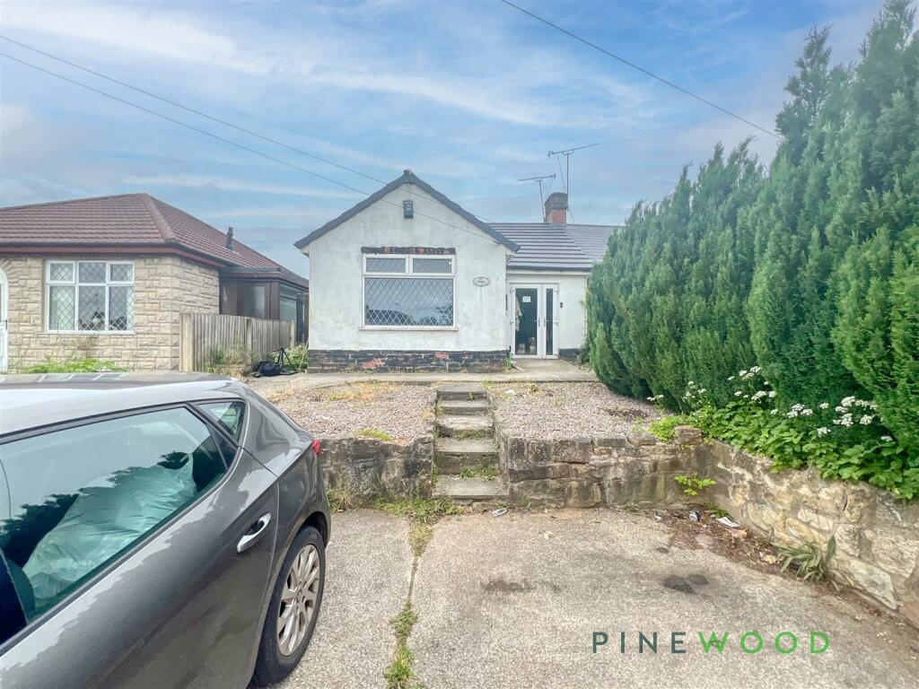 2 bedroom semidetached bungalow for sale in Chesterfield Road North