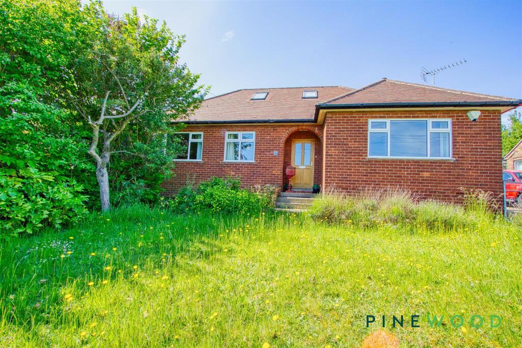 Main image of property: Gapsick Lane, Clowne, Chesterfield, Derbyshire, S43