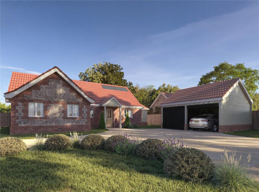 4 bedroom bungalow for sale in Beyton Road, Drinkstone, Bury St Edmunds