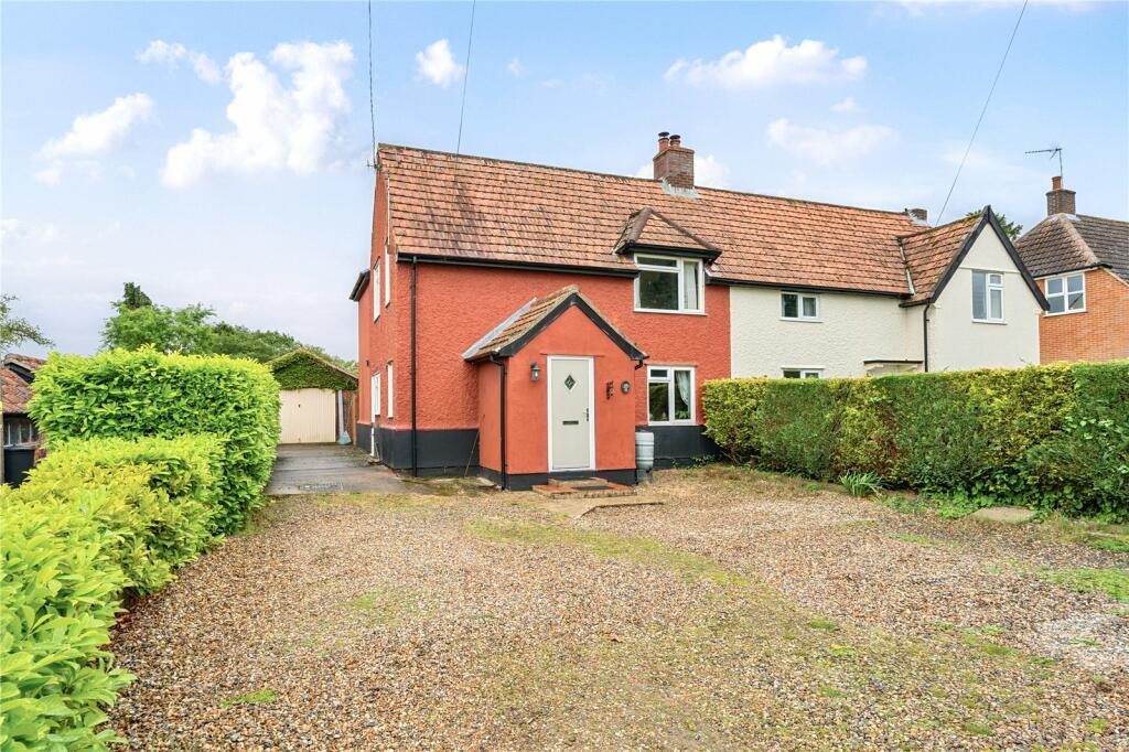3 bedroom semidetached house for sale in Ixworth Road, Norton, Bury St