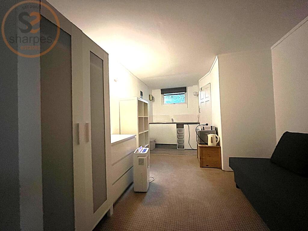 Main image of property: Ducks Walk, Twickenham, Greater London