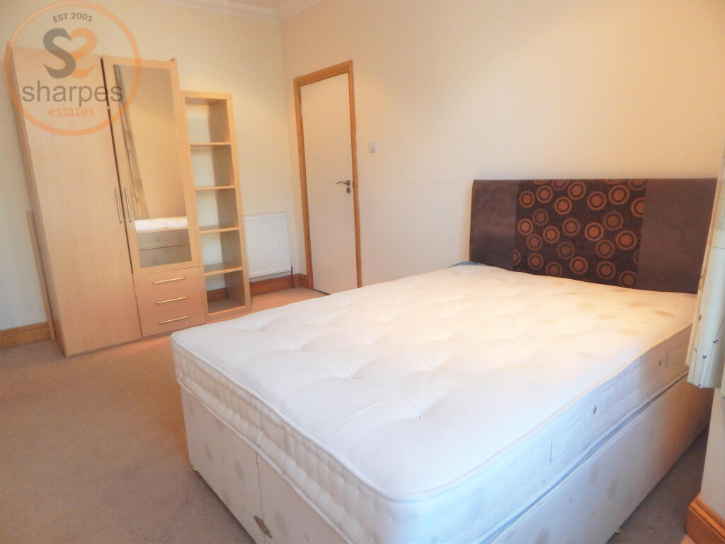 Main image of property: Front double room Robinson Road, London