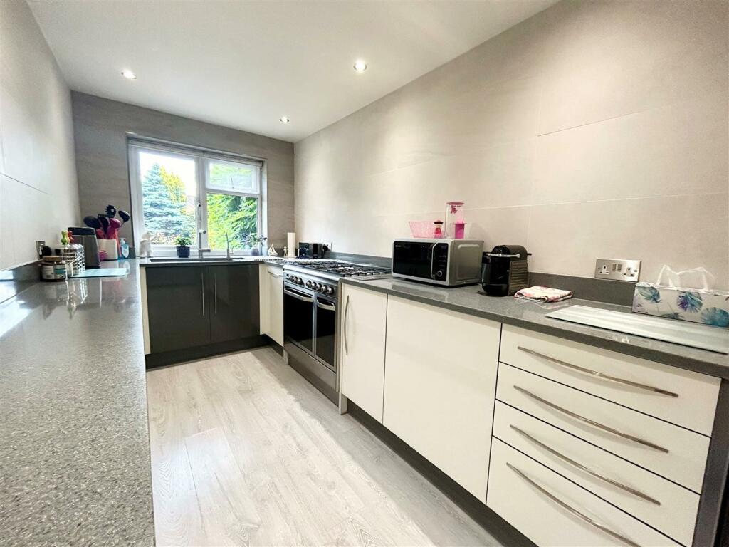 Additional property image - Mayflower Road, Park Street, St. Albans