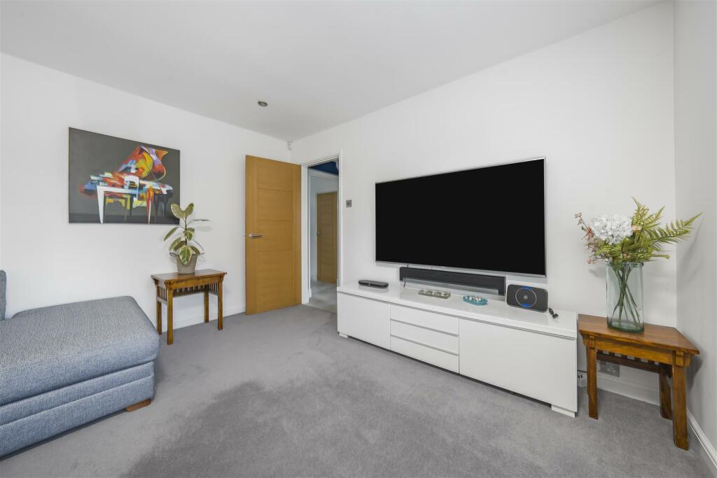 Additional property image - Larch Avenue, Bricket Wood, St. Albans