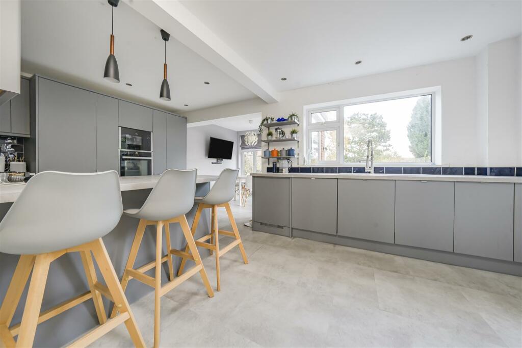 Additional property image - Larch Avenue, Bricket Wood, St. Albans