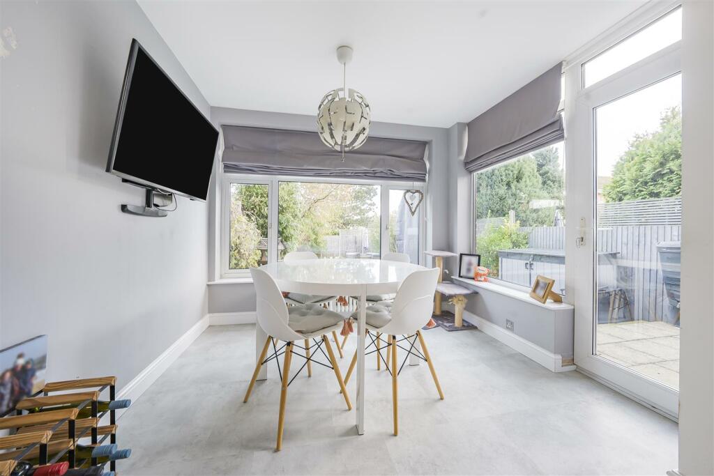 Additional property image - Larch Avenue, Bricket Wood, St. Albans