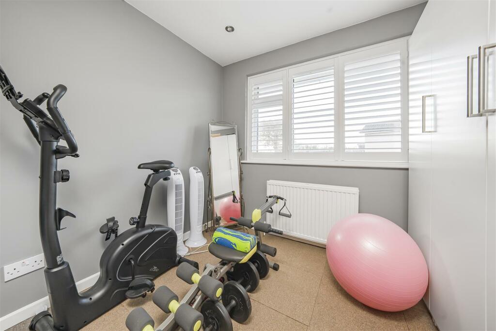 Additional property image - Larch Avenue, Bricket Wood, St. Albans