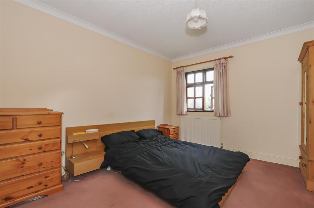 Additional property image - Old Watford Road, Bricket Wood, St. Albans