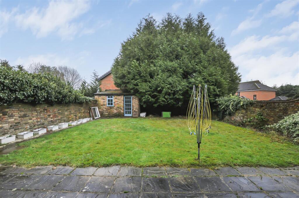 Additional property image - Old Watford Road, Bricket Wood, St. Albans