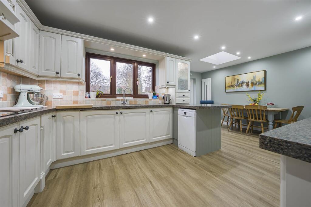 Additional property image - Ashridge Drive, Bricket Wood, St. Albans