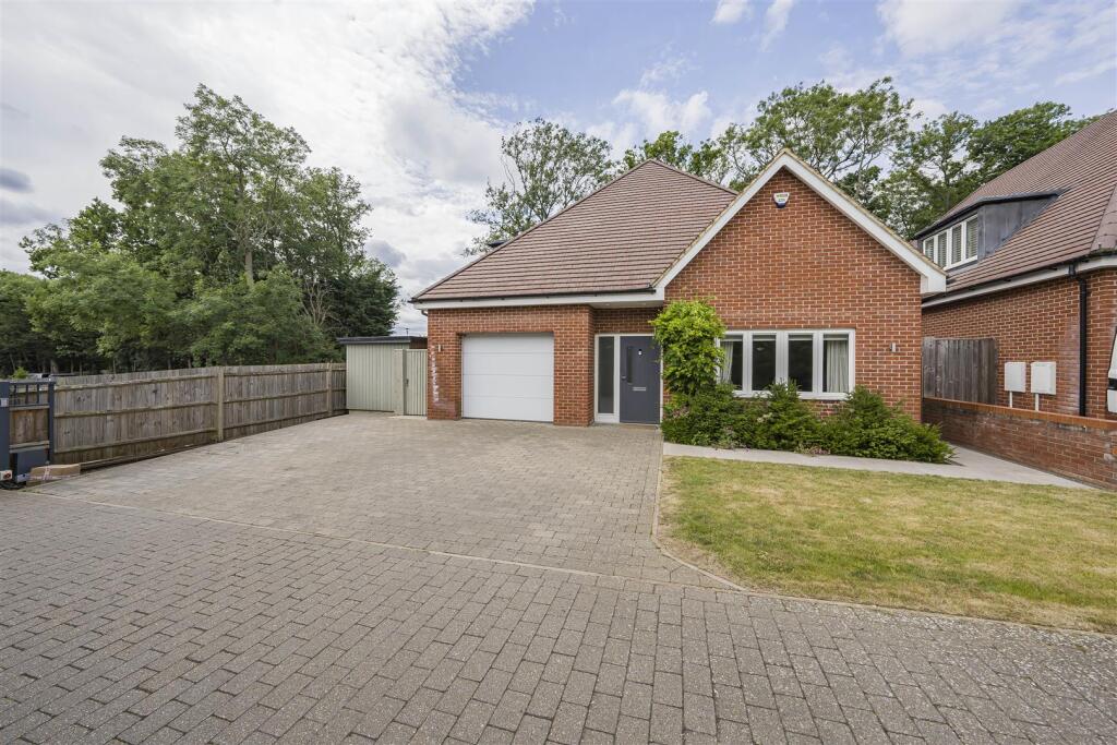 Main image of property: The Kestrells, Bucknalls Drive Bricket Wood, St. Albans