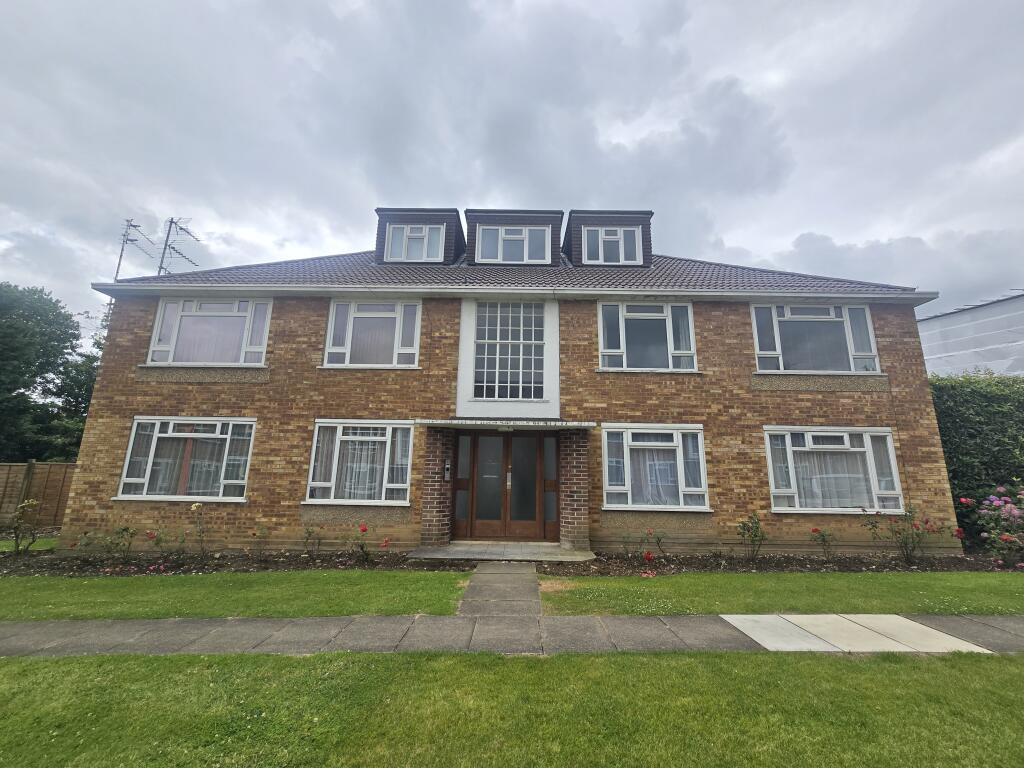 Main image of property: Fairfield Close, North Finchley, N12