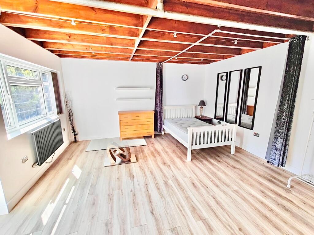 Main image of property: Millway, London, NW7