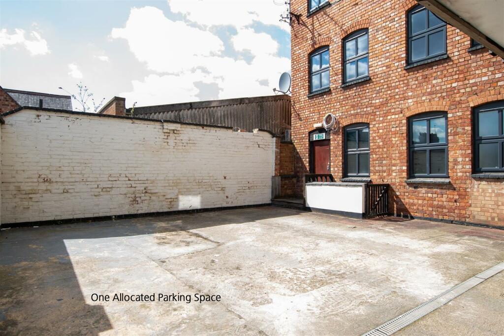 2 bedroom apartment for sale in 58 Stanley Road, Wellingborough, NN8