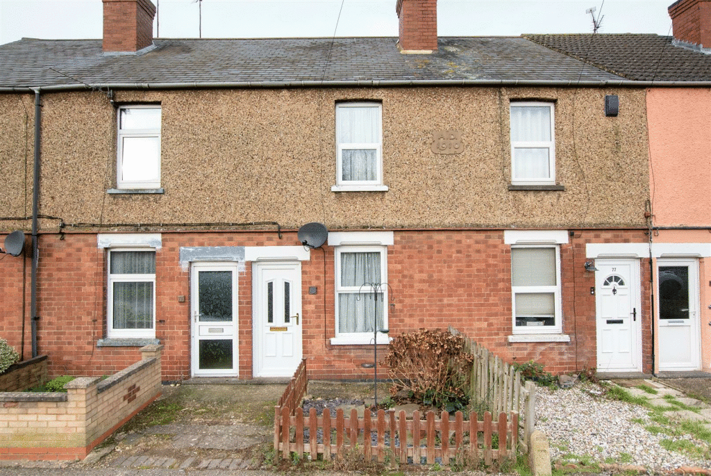 3 bedroom terraced house for sale in Oundle Road, Thrapston, Kettering