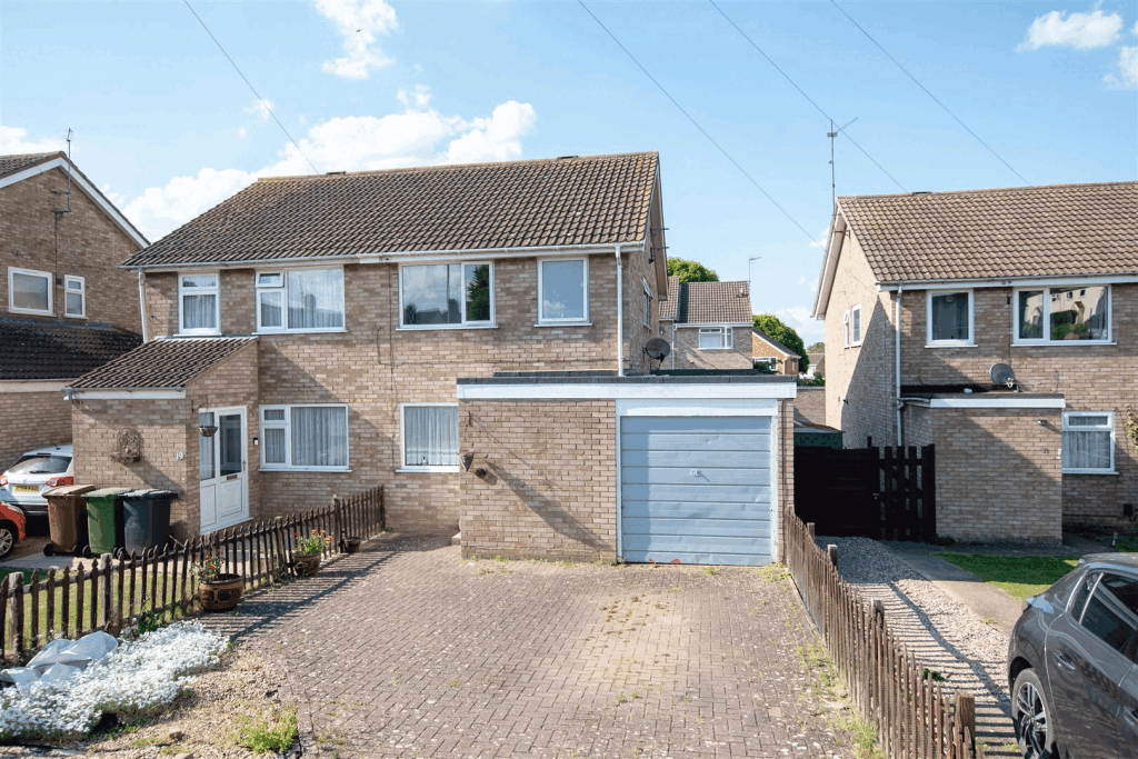 Main image of property: London End, Irchester