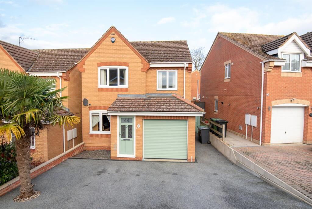Main image of property: Evesham Close, Wellingborough