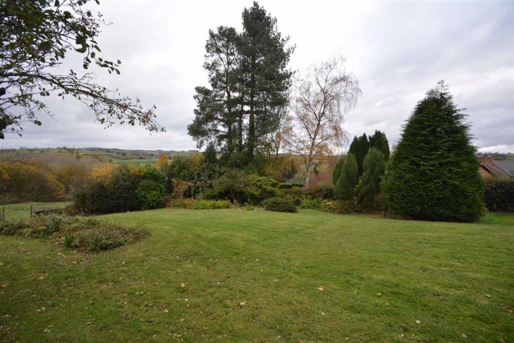 4 bedroom detached house for sale in Ashbourne Road, Turnditch, Belper