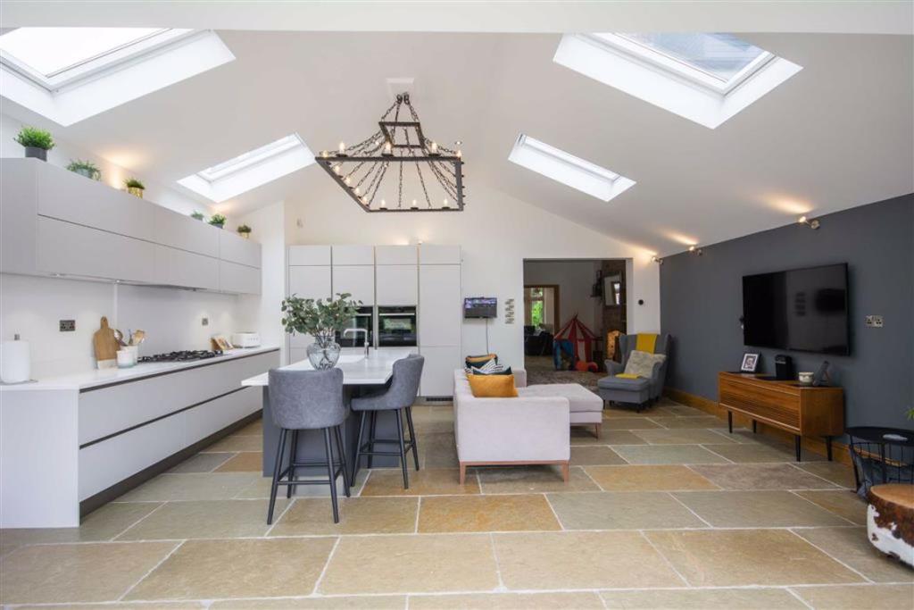 4 bedroom semidetached house for sale in Western Road, Mickleover, Derby, DE3