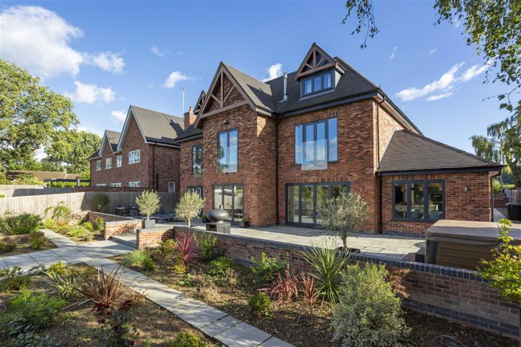 6 bedroom detached house for sale in Cloves Hill, Morley, Ilkeston