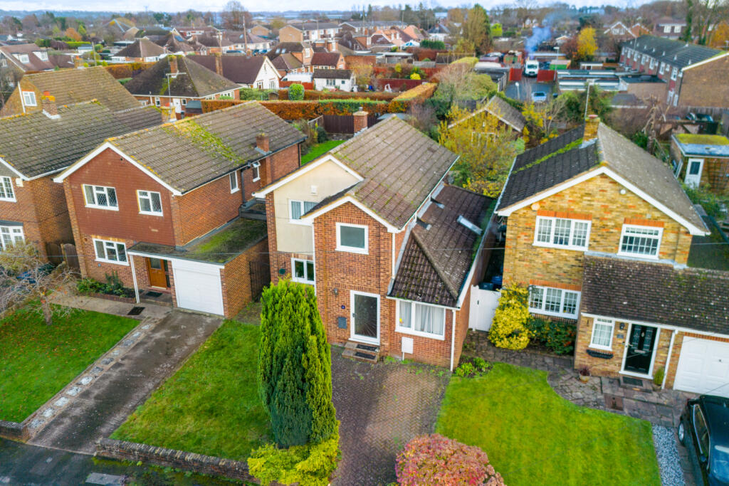 4 bedroom detached house for sale in The Coppice, Booker, High
