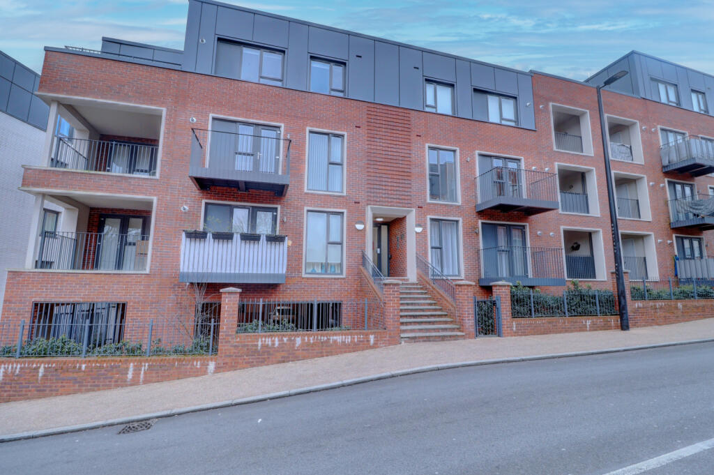 Main image of property: Suffield Hill, High Wycombe, Buckinghamshire, HP11