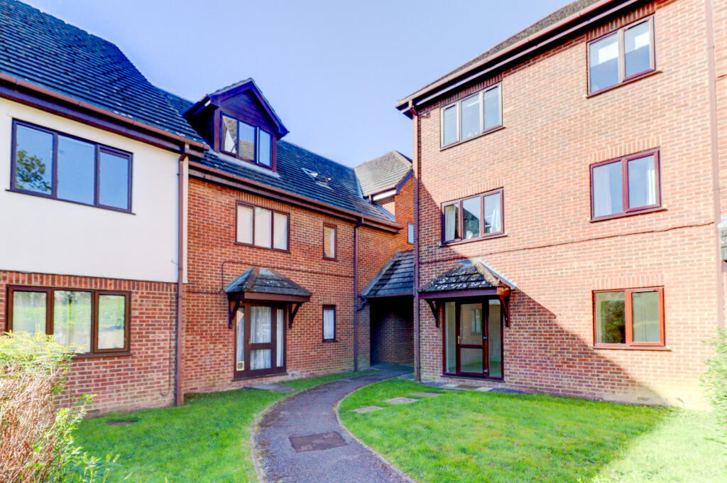 Main image of property: Totteridge Avenue, High Wycombe, Buckinghamshire, HP13