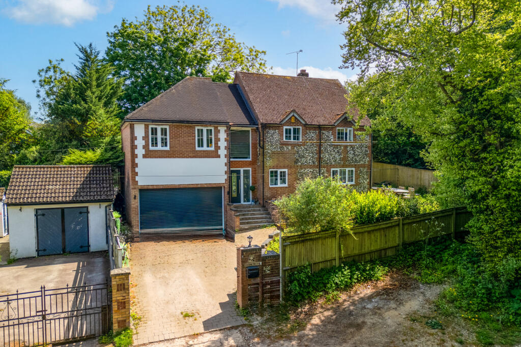 Main image of property: Booker Common, High Wycombe, Buckinghamshire, HP12