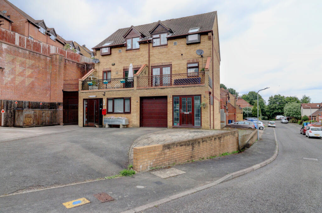 Main image of property: Gandon Vale, High Wycombe, Buckinghamshire, HP13