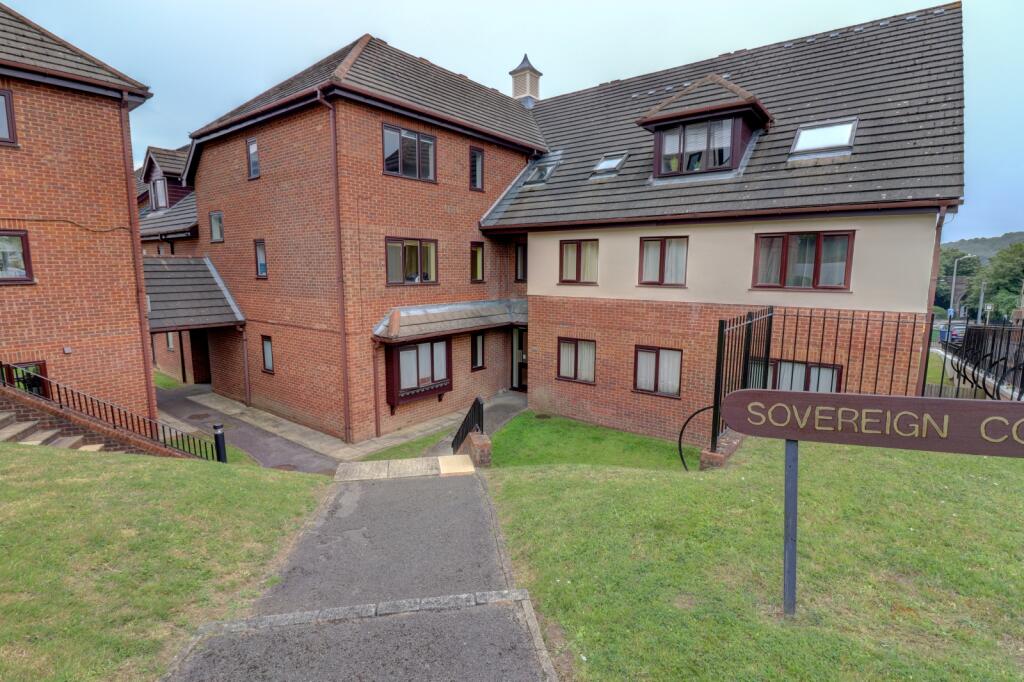 Main image of property: Totteridge Avenue, High Wycombe, Buckinghamshire, HP13