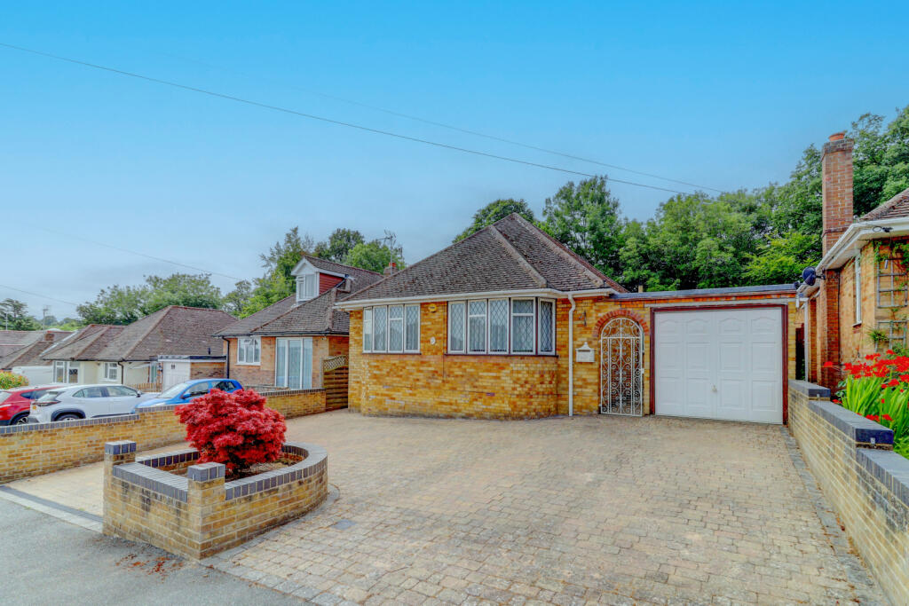 Main image of property: Wordsworth Road, High Wycombe, Buckinghamshire, HP11