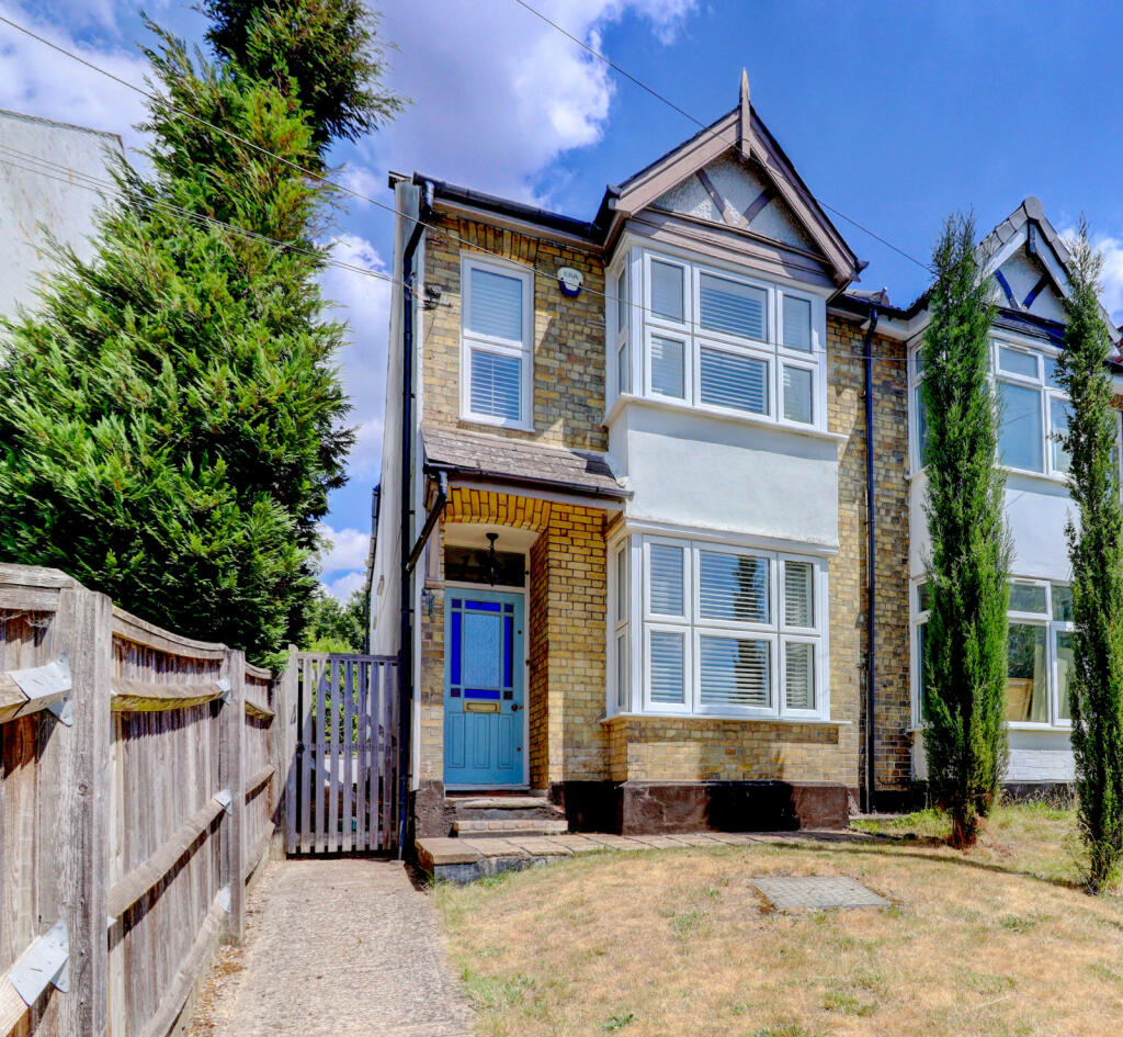 Main image of property: London Road, High Wycombe, Buckinghamshire, HP11