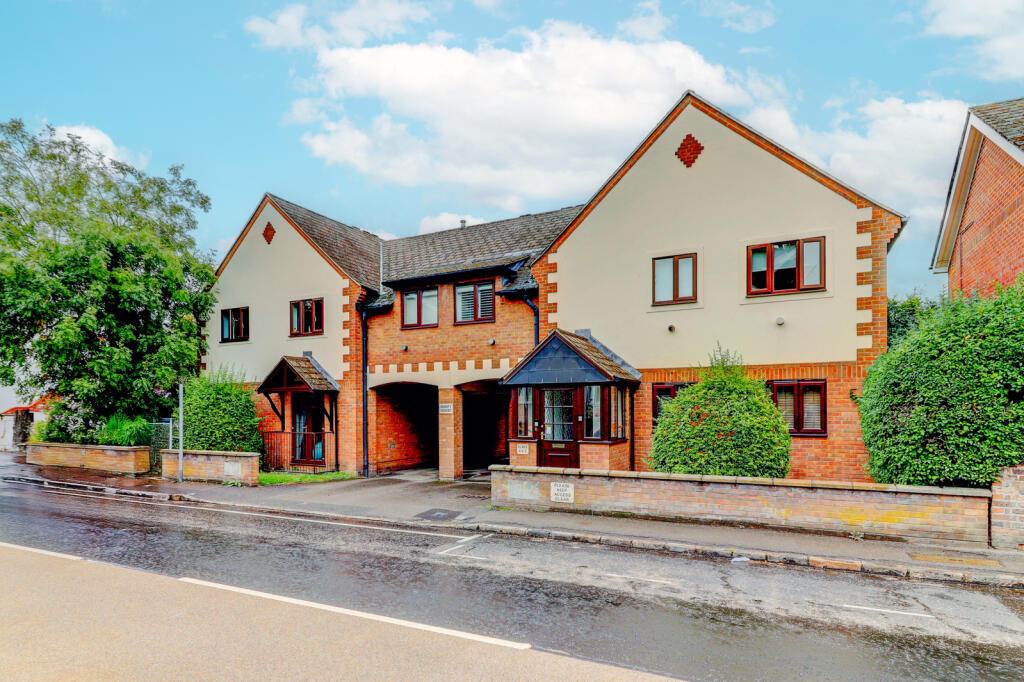 Main image of property: Station Road, Loudwater, High Wycombe, Buckinghamshire, HP10