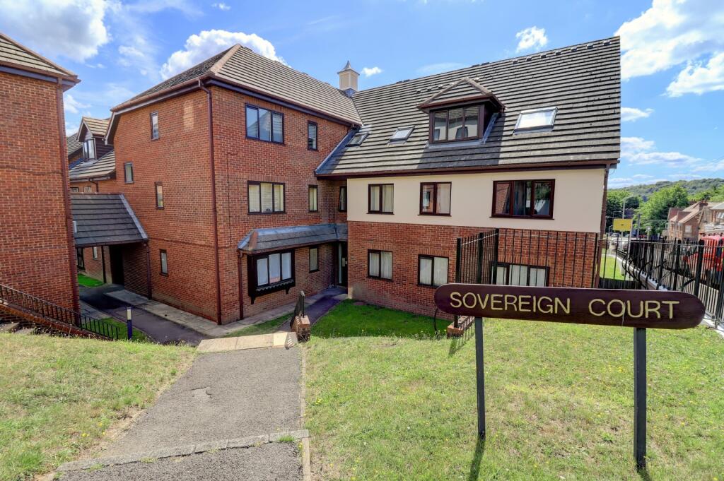 Main image of property: Totteridge Avenue, High Wycombe, Buckinghamshire, HP13