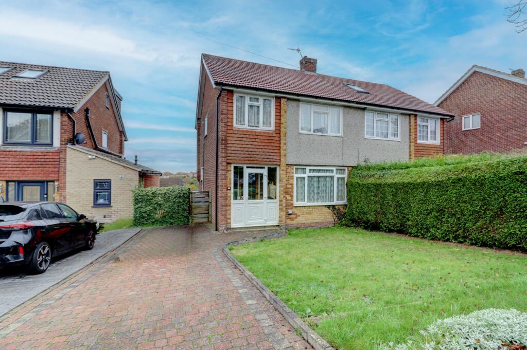 Main image of property: Deeds Grove, High Wycombe, Buckinghamshire, HP12