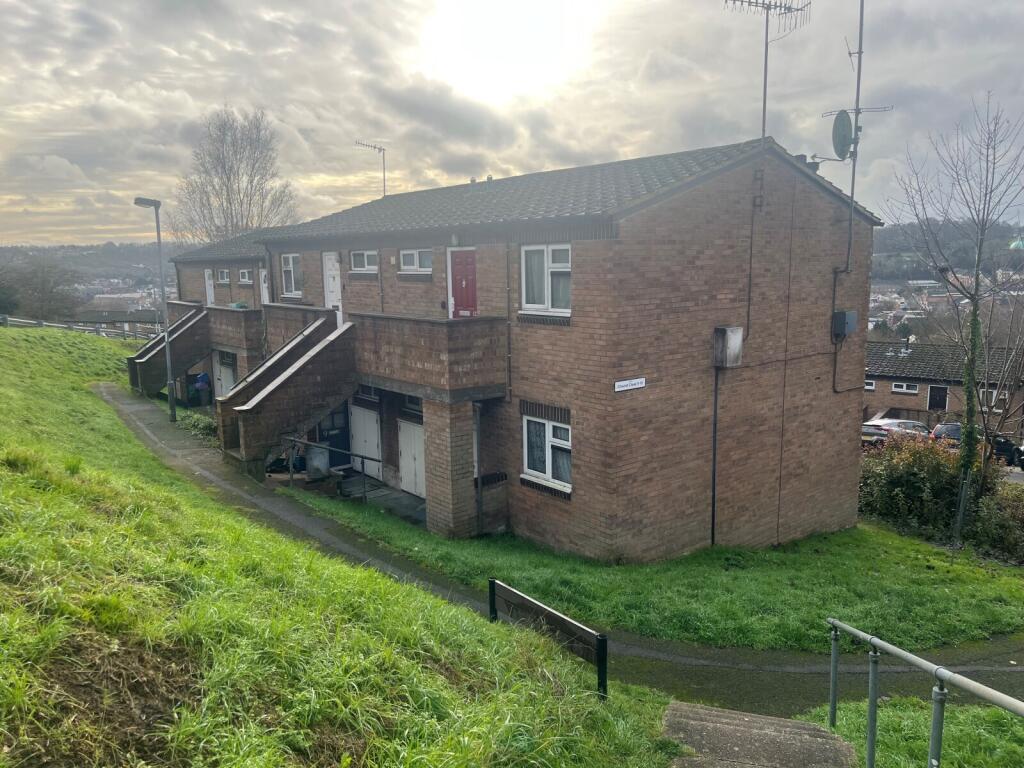 Main image of property: Cheviot Close, High Wycombe, Buckinghamshire, HP13