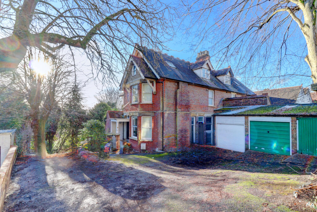 Main image of property: Rectory Avenue, High Wycombe, Buckinghamshire, HP13