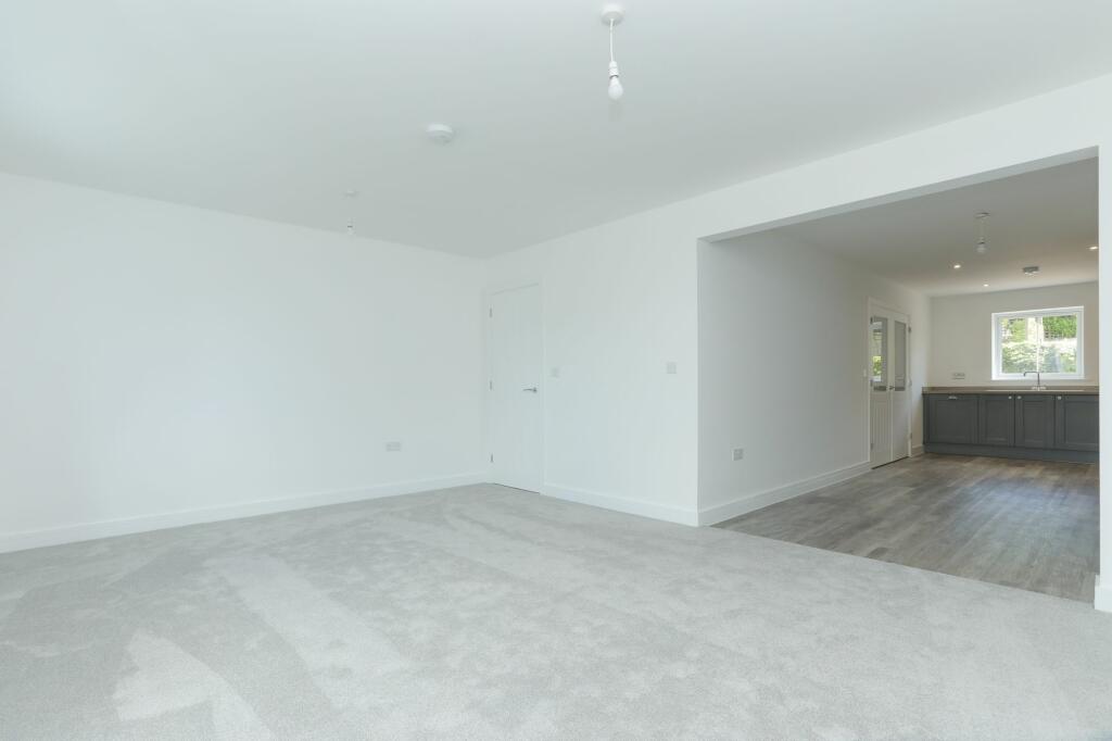 Additional property image - 9 Railway Close, Kearsney, CT16