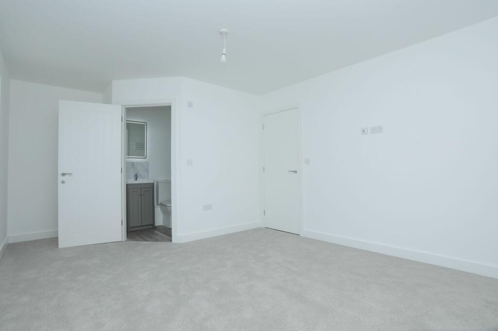 Additional property image - 8 Railway Close, Kearsney, CT16