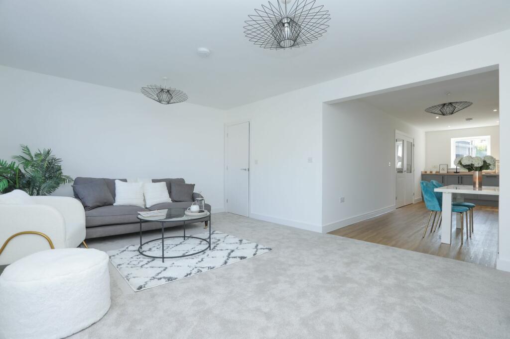 Additional property image - 1 Kearsney Avenue, Kearsney, CT16